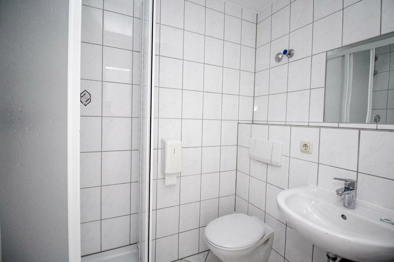 מינכן Hotel Pension Koeberl מראה חיצוני תמונה