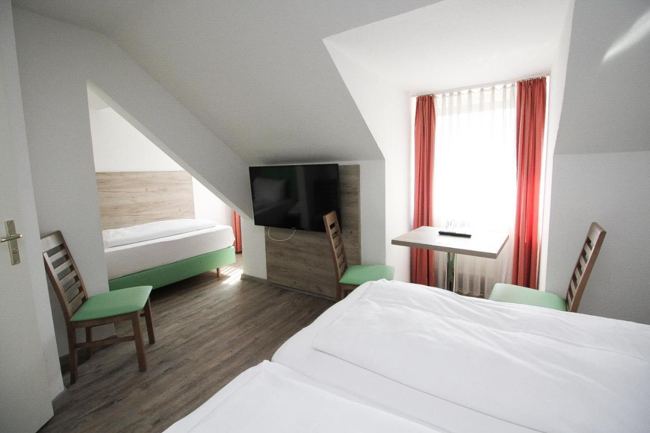 מינכן Hotel Pension Koeberl מראה חיצוני תמונה