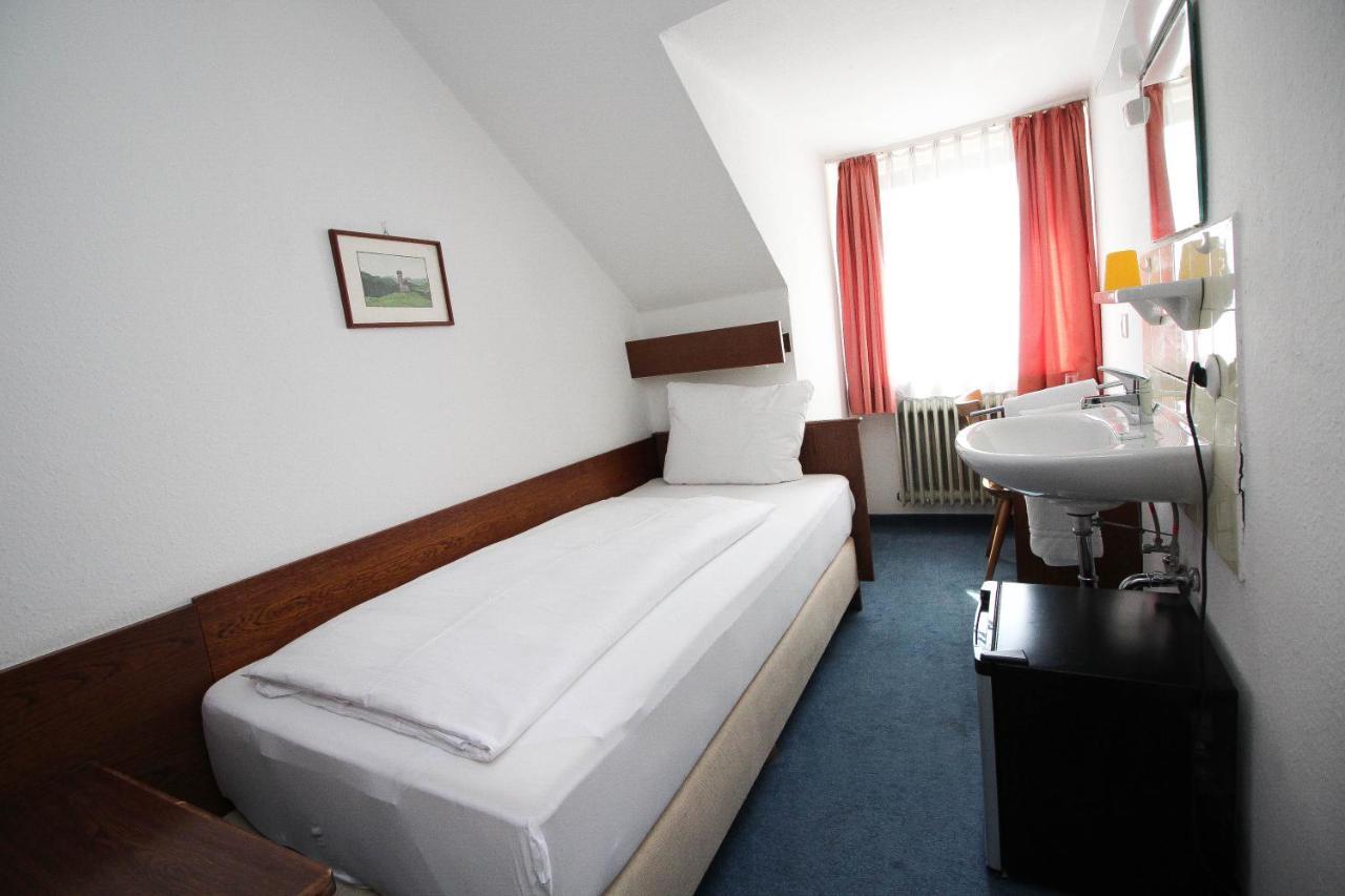 מינכן Hotel Pension Koeberl מראה חיצוני תמונה